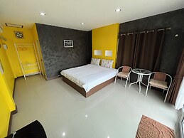 Tharadol Beach Resort