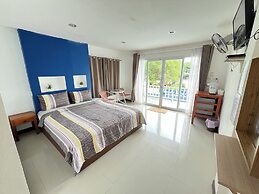 Tharadol Beach Resort