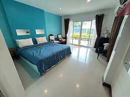 Tharadol Beach Resort