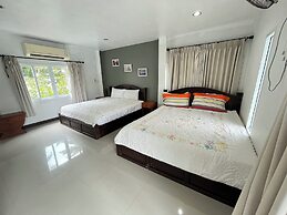 Tharadol Beach Resort