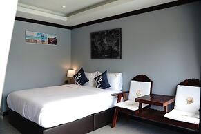 Tharadol Beach Resort