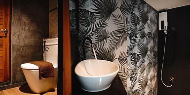 Tharadol Beach Resort