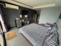 Tharadol Beach Resort