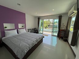 Tharadol Beach Resort