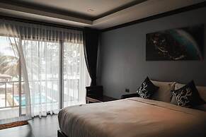 Tharadol Beach Resort