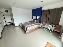 Tharadol Beach Resort