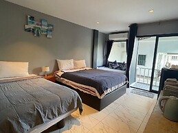 Tharadol Beach Resort