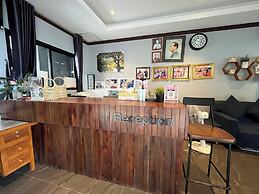 Tharadol Beach Resort