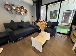 Tharadol Beach Resort