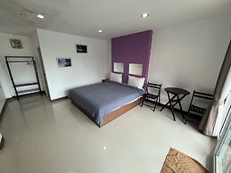 Tharadol Beach Resort