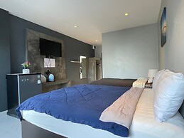 Tharadol Beach Resort