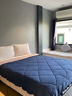 Tharadol Beach Resort