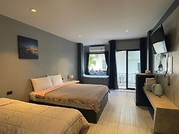 Tharadol Beach Resort