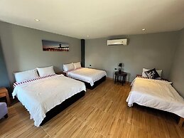 Tharadol Beach Resort