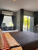 Tharadol Beach Resort