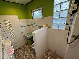 Tharadol Beach Resort