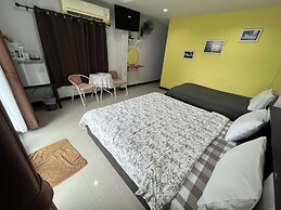 Tharadol Beach Resort