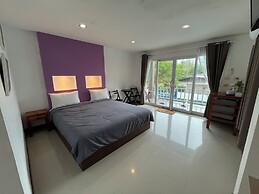 Tharadol Beach Resort