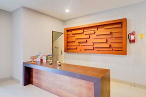 Capital O 94589 Akarsa Transit