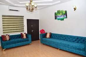 Sterling Shortlet Apartment  and Suites