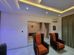 Sterling Shortlet Apartment  and Suites