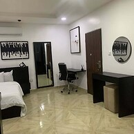 Sterling Shortlet Apartment  and Suites