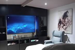 1bed Cottage, Sleeps 2 - Mountain Views, Parking