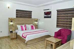 Sterling Lakeview Apartment