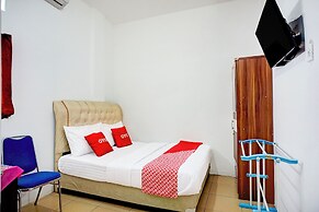 OYO 94581 Surya Residence Medan