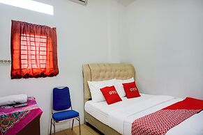 OYO 94581 Surya Residence Medan