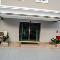Royal Jatoz Hotel and Suites