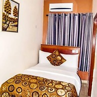 Royal Jatoz Hotel and Suites