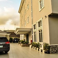 Royal Jatoz Hotel and Suites
