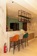 Lh HOTELS
