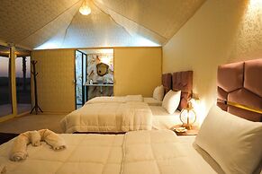 Kal Tenere Agafay Luxury Camp
