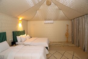 Kal Tenere Agafay Luxury Camp