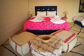 Kal Tenere Agafay Luxury Camp