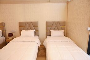 Kal Tenere Agafay Luxury Camp