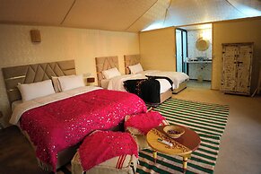 Kal Tenere Agafay Luxury Camp