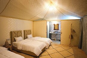 Kal Tenere Agafay Luxury Camp