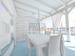 BILOCALE LA CORTE SUL MARE