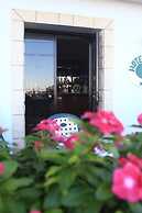 Alba Living Boutique Hotel