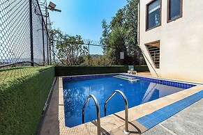 Cosmicstays Luxe Oasis Pool & Bar Villa
