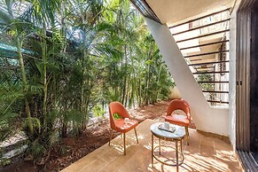 Cosmicstays Luxe Oasis Pool & Bar Villa