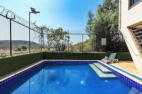 Cosmicstays Luxe Oasis Pool & Bar Villa