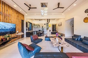 Cosmicstays Luxe Oasis Pool & Bar Villa