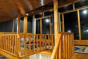 WOW Treehouse & Cottages