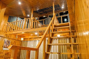 WOW Treehouse & Cottages