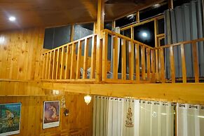 WOW Treehouse & Cottages