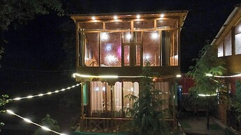 WOW Treehouse & Cottages